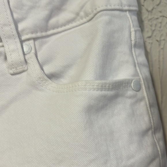 Paige White Jax Knee shorts size 28 - Picture 5 of 11